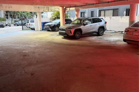 Купить кондоминиум в Майами-Бич, Флорида 1 спальня, 81.29м2, № 2004114 - фото 12