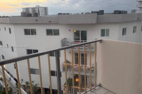 Купить кондоминиум в Майами-Бич, Флорида 1 спальня, 81.29м2, № 2004114 - фото 24