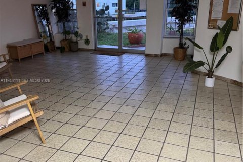 Купить кондоминиум в Майами-Бич, Флорида 1 спальня, 81.29м2, № 2004114 - фото 11