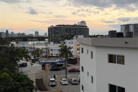 Купить кондоминиум в Майами-Бич, Флорида 1 спальня, 81.29м2, № 2004114 - фото 20