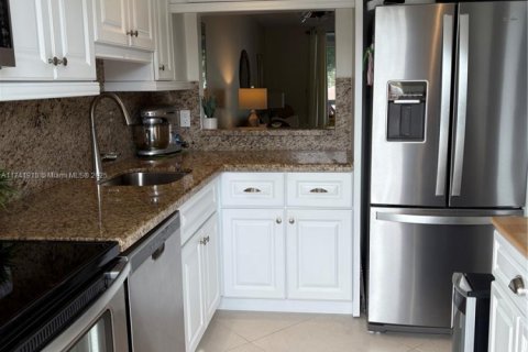 Condo in Deerfield Beach, Florida, 2 bedrooms  № 1861488 - photo 23