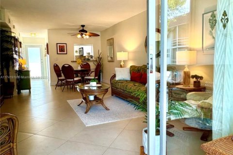 Condo in Deerfield Beach, Florida, 2 bedrooms  № 1861488 - photo 22