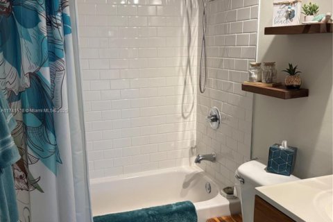 Condo in Deerfield Beach, Florida, 2 bedrooms  № 1861488 - photo 29