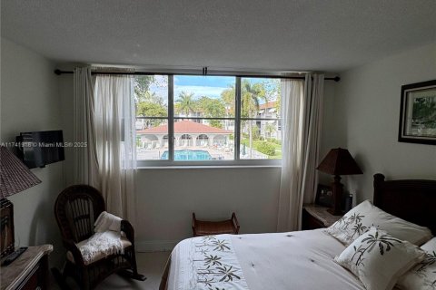 Condo in Deerfield Beach, Florida, 2 bedrooms  № 1861488 - photo 20