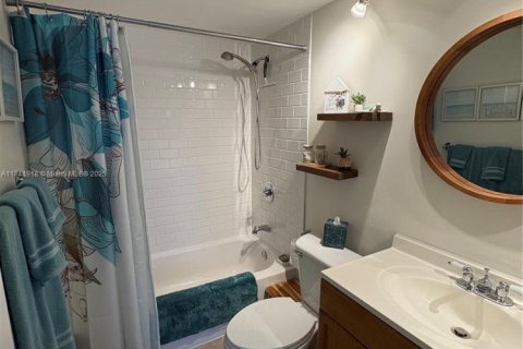 Condo in Deerfield Beach, Florida, 2 bedrooms  № 1861488 - photo 30