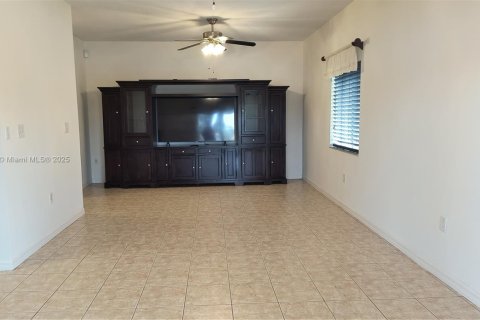 Villa ou maison à vendre à Homestead, Floride: 4 chambres, 185.9 m2 № 1941864 - photo 23