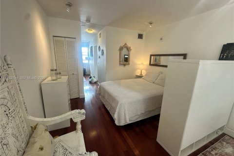 Copropriété à vendre à Miami Beach, Floride: 47.84 m2 № 2080336 - photo 4