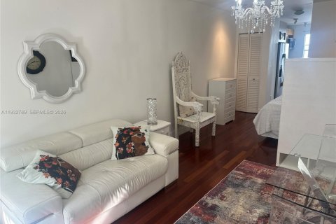 Copropriété à vendre à Miami Beach, Floride: 47.84 m2 № 2080336 - photo 2