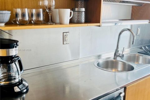 Copropriété à vendre à Miami Beach, Floride: 47.84 m2 № 2080336 - photo 17