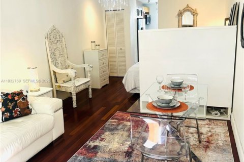 Copropriété à vendre à Miami Beach, Floride: 47.84 m2 № 2080336 - photo 16