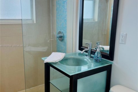 Copropriété à vendre à Miami Beach, Floride: 47.84 m2 № 2080336 - photo 18