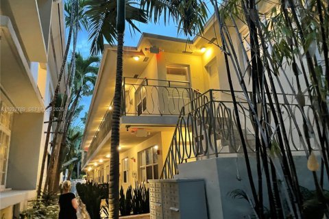 Studio à Condo à Miami Beach, Floride № 2080336