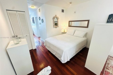 Copropriété à vendre à Miami Beach, Floride: 47.84 m2 № 2080336 - photo 9