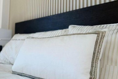 Снять в аренду кондоминиум в Майами, Флорида 1 спальня, 50.17м2, № 2146496 - фото 16