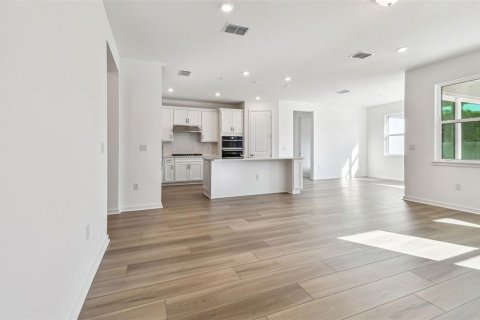 Купить виллу или дом в Ривервью, Флорида 5 комнат, 179.86м2, № 1400646 - фото 9