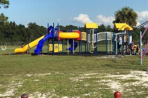 Commercial property in Clewiston, Florida № 2175324 - photo 6