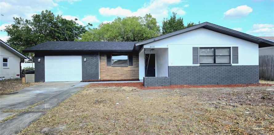 House in Port Richey, Florida 3 bedrooms, 101.82 sq.m. № 1919284