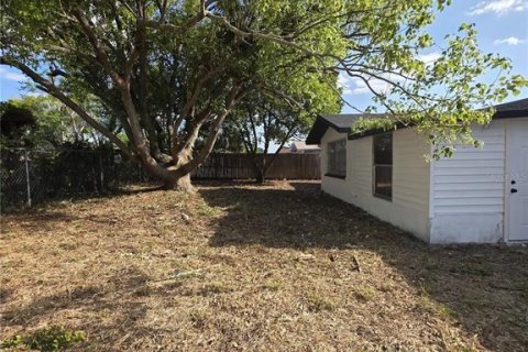 House in Port Richey, Florida 3 bedrooms, 101.82 sq.m. № 1919284 - photo 22