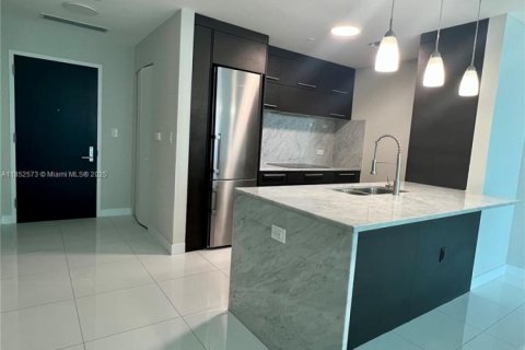 Copropriété à louer à Miami, Floride: 1 chambre, 95.78 m2 № 1877540 - photo 4