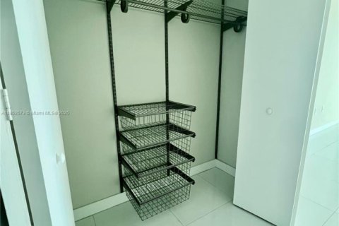Copropriété à louer à Miami, Floride: 1 chambre, 95.78 m2 № 1877540 - photo 11