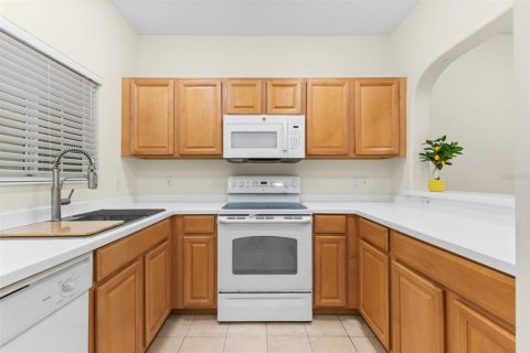 Townhouse in Bradenton, Florida 2 bedrooms, 132.76 sq.m. № 2102444 - photo 14