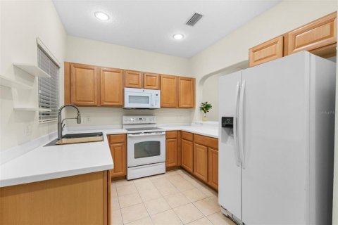 Townhouse in Bradenton, Florida 2 bedrooms, 132.76 sq.m. № 2102444 - photo 13