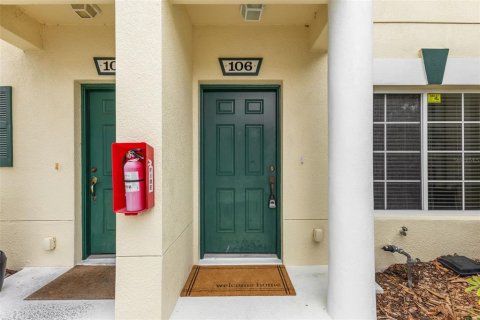 Townhouse in Bradenton, Florida 2 bedrooms, 132.76 sq.m. № 2102444 - photo 3