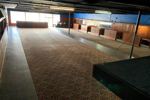 Commercial property in Ocala, Florida 3079.43 sq.m. № 2234916 - photo 4