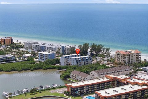 Copropriété à vendre à Indian Shores, Floride: 4 chambres, 287.35 m2 № 2400146 - photo 19