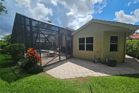 House in Boynton Beach, Florida 5 bedrooms, 303.6 sq.m. № 1815155 - photo 6