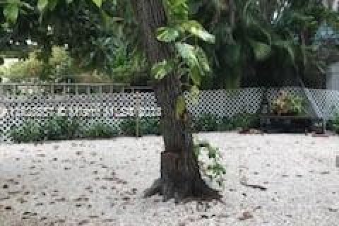 House in Miami, Florida 5 bedrooms, 119.84 sq.m. № 1875232 - photo 8