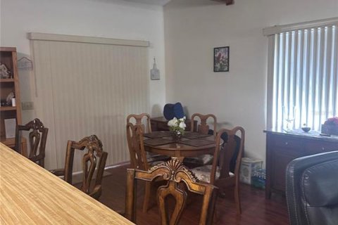 House in Orlando, Florida 2 bedrooms, 89 sq.m. № 1876683 - photo 5