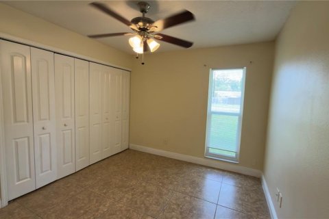 House in Orlando, Florida 3 bedrooms, 166.3 sq.m. № 2403673 - photo 7
