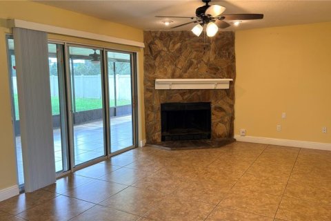 House in Orlando, Florida 3 bedrooms, 166.3 sq.m. № 2403673 - photo 4