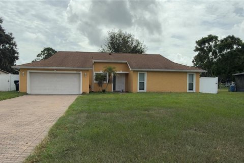 House in Orlando, Florida 3 bedrooms, 166.3 sq.m. № 2403673