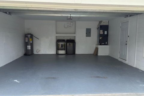 House in Orlando, Florida 3 bedrooms, 166.3 sq.m. № 2403673 - photo 10