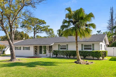 Villa ou maison à Winter Park, Floride 3 chambres, 135.64 m2 № 2428967