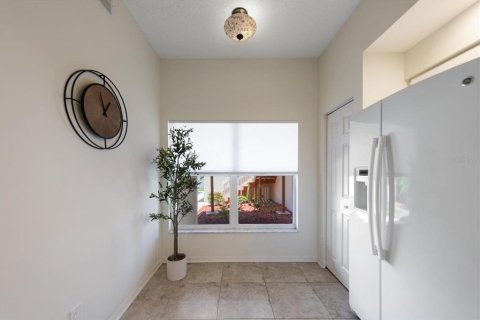 Condo in Seminole, Florida, 2 bedrooms № 2096183 - photo 8