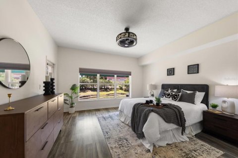 Condo in Seminole, Florida, 2 bedrooms № 2096183 - photo 20