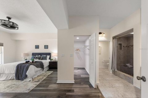 Condo in Seminole, Florida, 2 bedrooms № 2096183 - photo 22