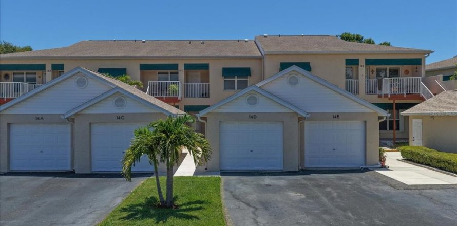 Condo in Seminole, Florida, 2 bedrooms № 2096183