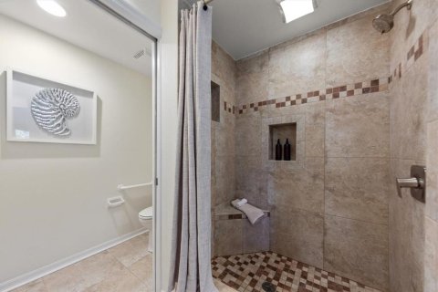 Condo in Seminole, Florida, 2 bedrooms № 2096183 - photo 25