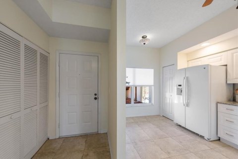 Condo in Seminole, Florida, 2 bedrooms № 2096183 - photo 7