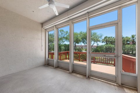 Condo in Seminole, Florida, 2 bedrooms № 2096183 - photo 17