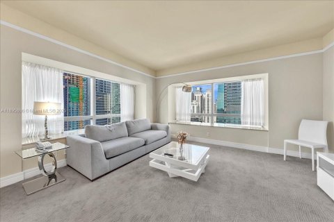 Condo in Miami, Florida, 2 bedrooms  № 1953466 - photo 6