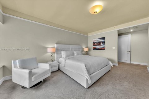 Condo in Miami, Florida, 2 bedrooms  № 1953466 - photo 16