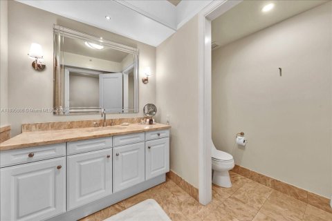 Condo in Miami, Florida, 2 bedrooms  № 1953466 - photo 19