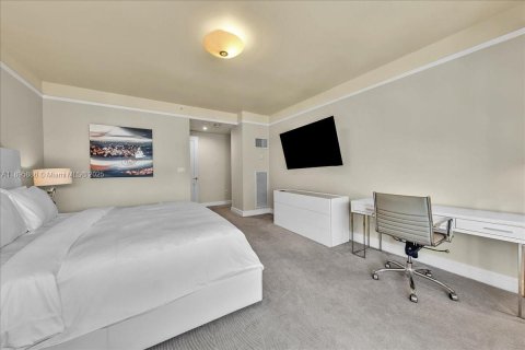 Condo in Miami, Florida, 2 bedrooms  № 1953466 - photo 17