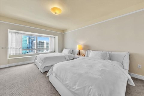 Condo in Miami, Florida, 2 bedrooms  № 1953466 - photo 23
