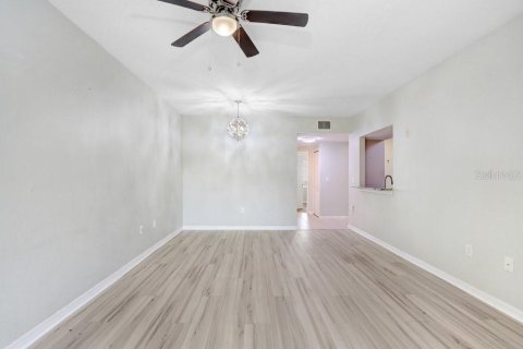 Condominio en alquiler en Riverview, Florida, 3 dormitorios, 106.93 m2 № 1520562 - foto 3